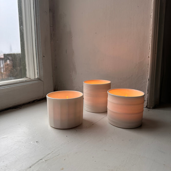 Candle lantern in porcelain, wide stripe